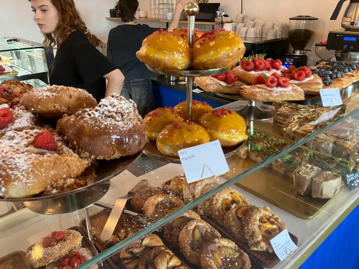 eter — vegan bakery & speciality coffee