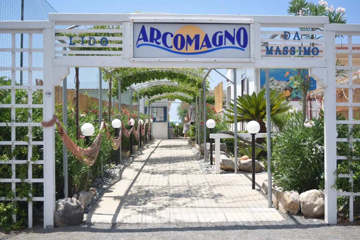 Stabilimento Balneare Ristorante Bar Arcomagno