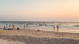 Daeng Beach