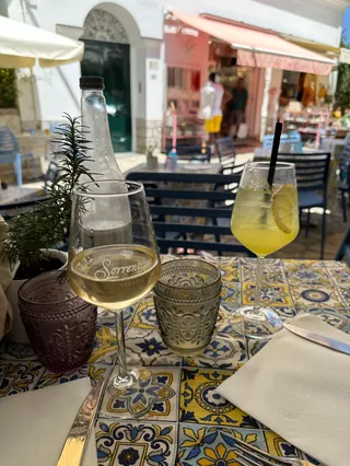 Giulius food & bar