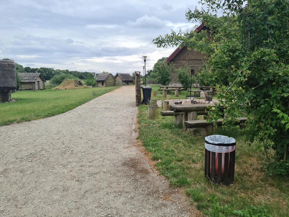 Rezerwat Archeologiczny – Gród Piastowski w Gieczu