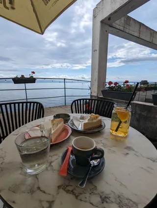 Sunrise Bar