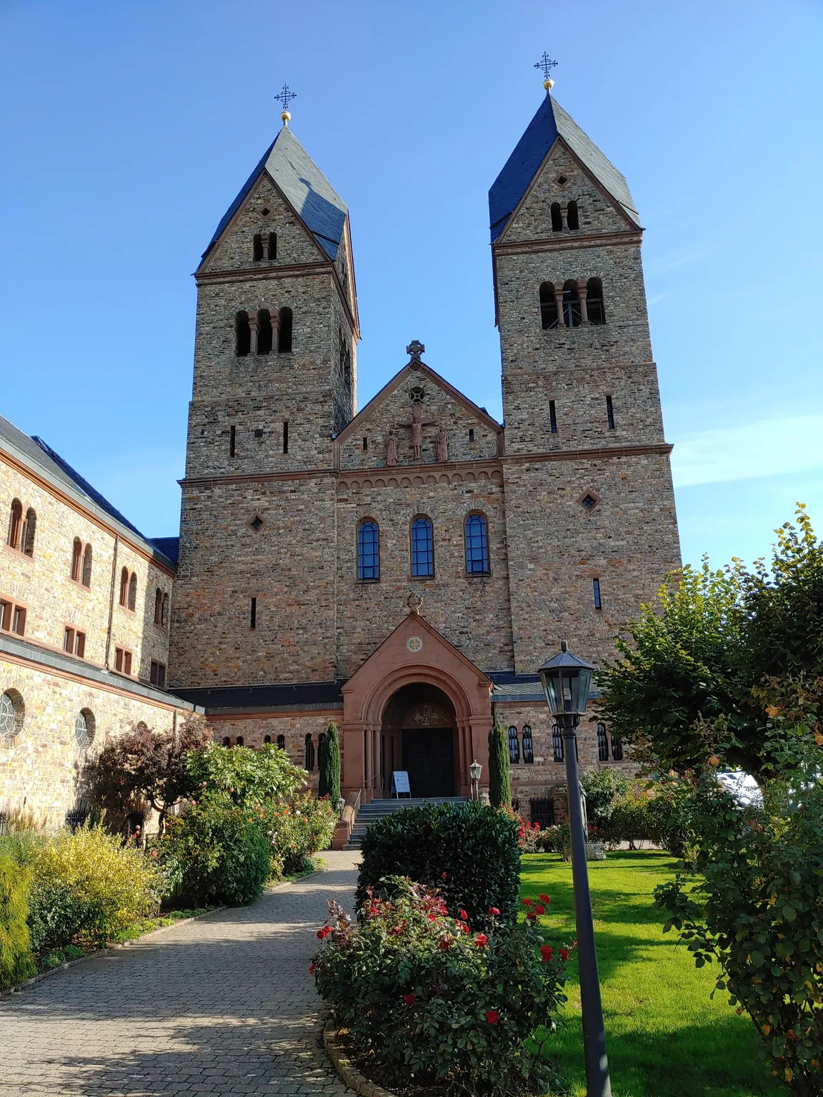 Klosterweingut-Vinothek "Benediktinerinnenabtei St. Hildegard"