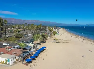 Shoreline Beach Cafe