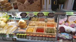 Gusto Salumi & Formaggi