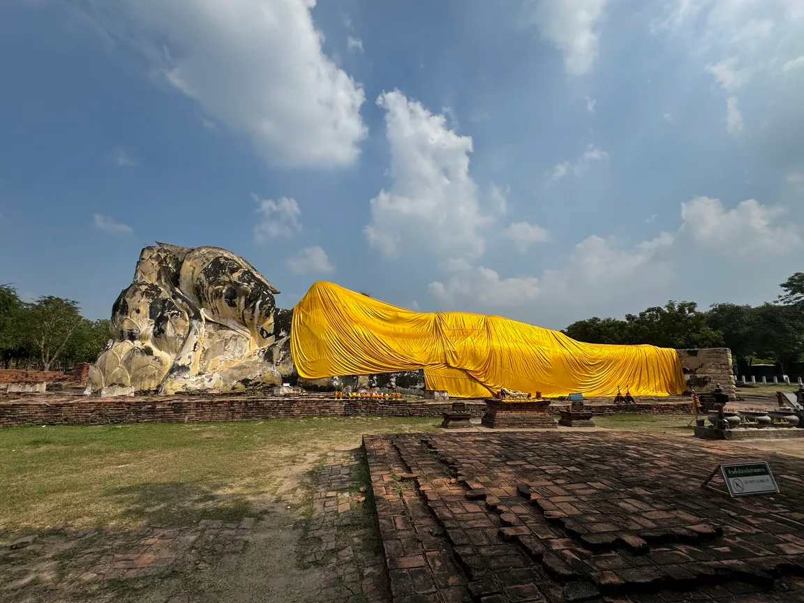 Wat Lokaya Sutha