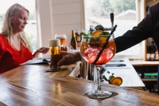 Eetcafé Giethoorn - Burgers & Grill - Indoor Playground - SUP/Kano Rental