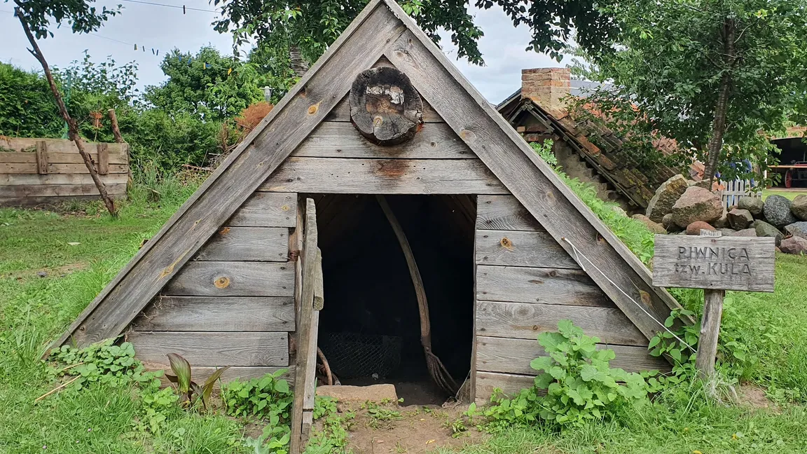 Muzeum Ziemi Puckiej im. Floriana Ceynowy- Skansen "Zagroda Gburska i Rybacka w Nadolu"