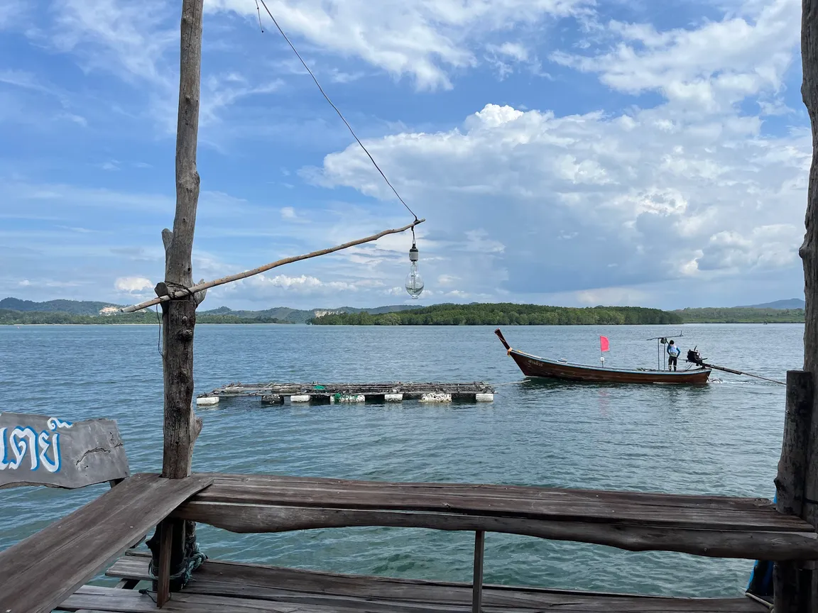 Chawle Seafood restaurant koh jum
