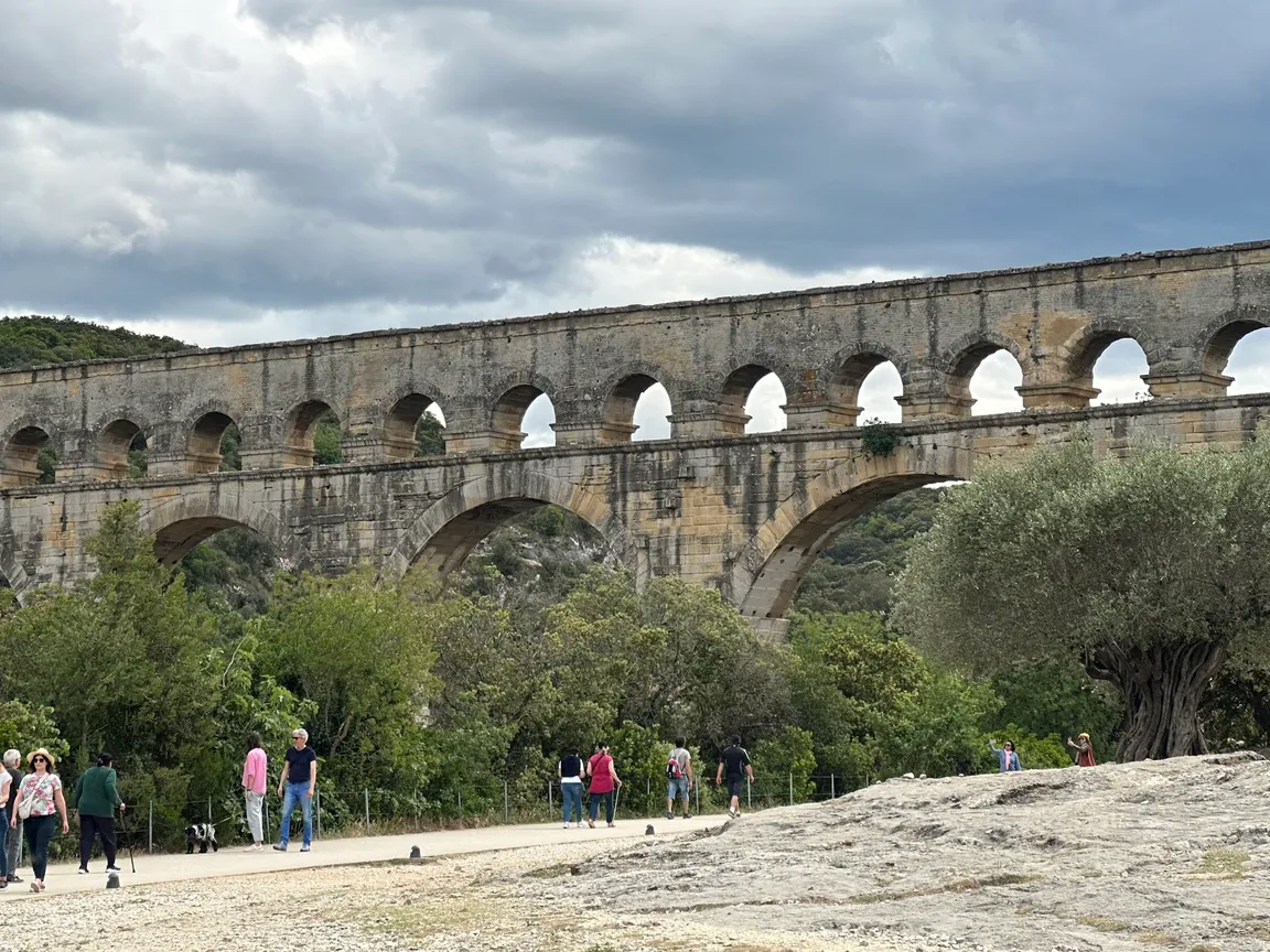 Akwedukt Pont-du-Gard