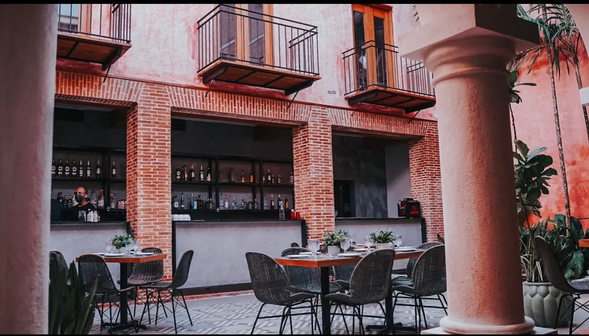 Veo Veo / Local Colonial