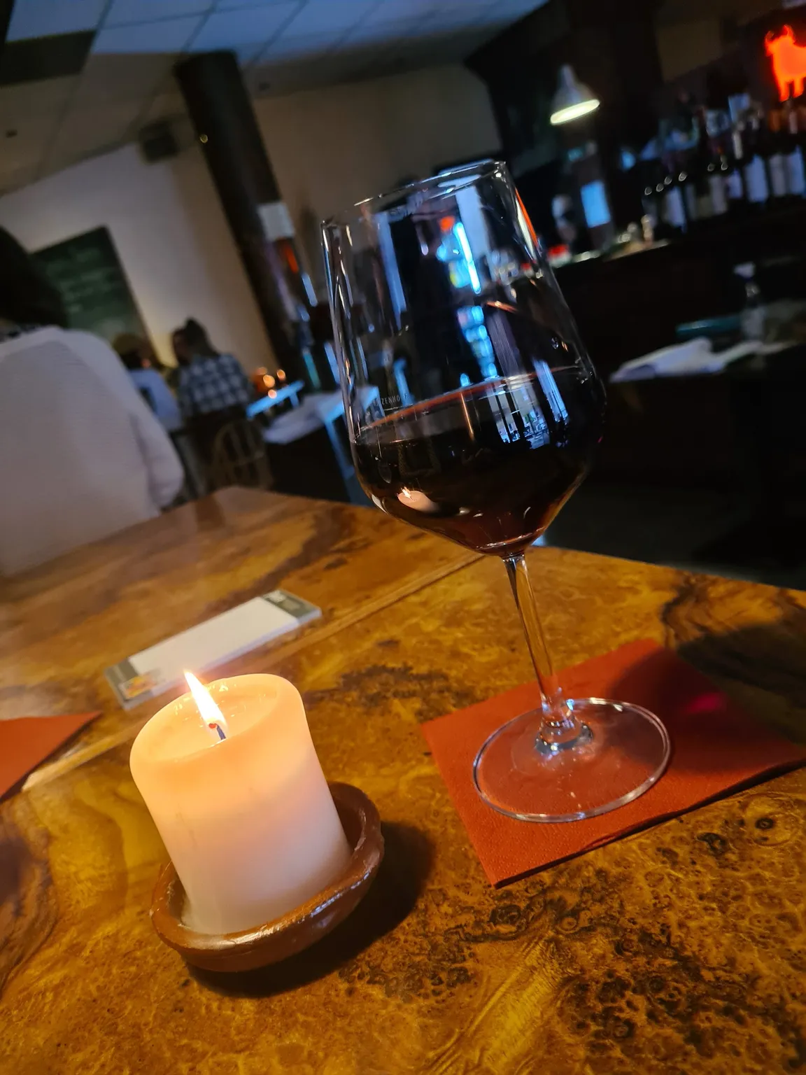 Tapas y Vino