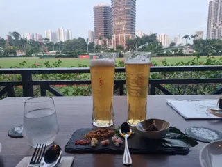 The Paddock Bistro - Poolside & Outdoor Dining