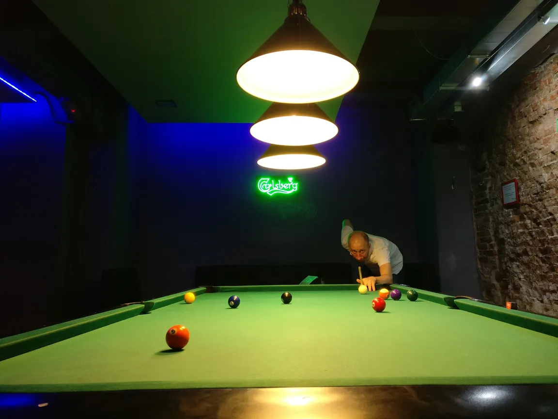 Black Ball Klub bilardowy