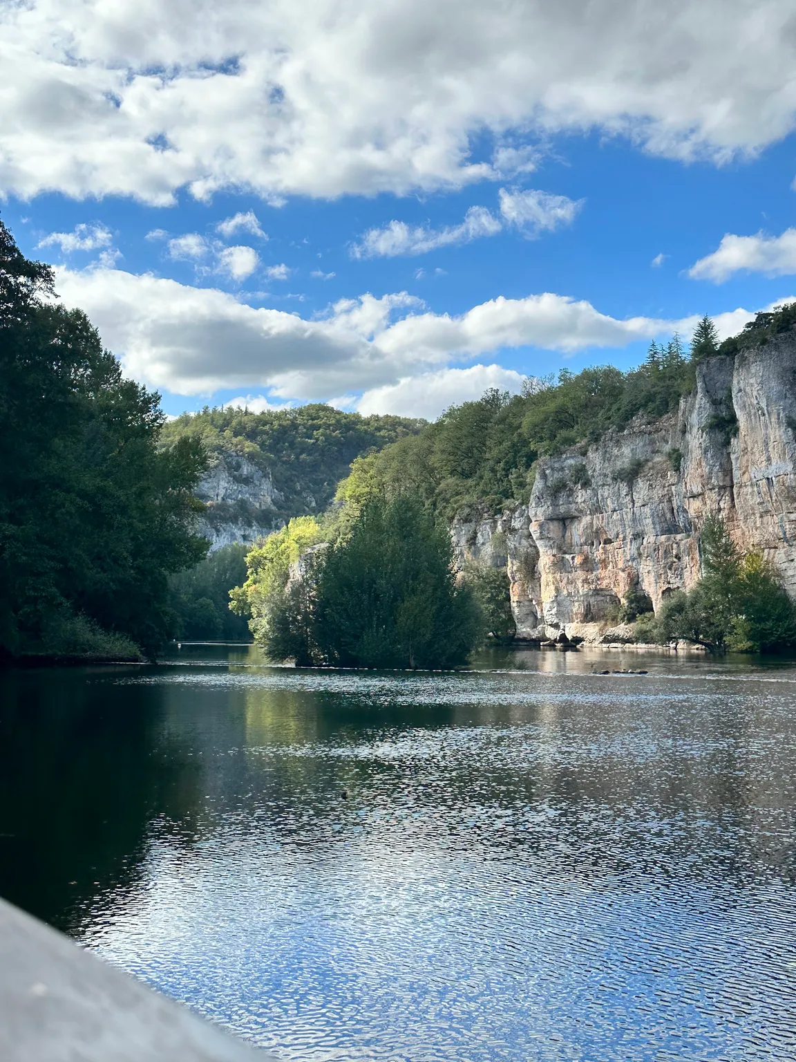 Point de vue sur la rivière