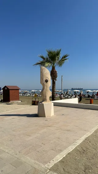 Art at the beach