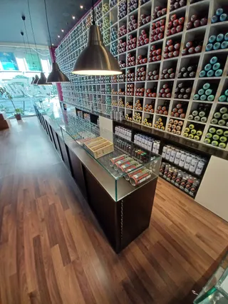 DONUT STORE Graffiti & Street Art Shop