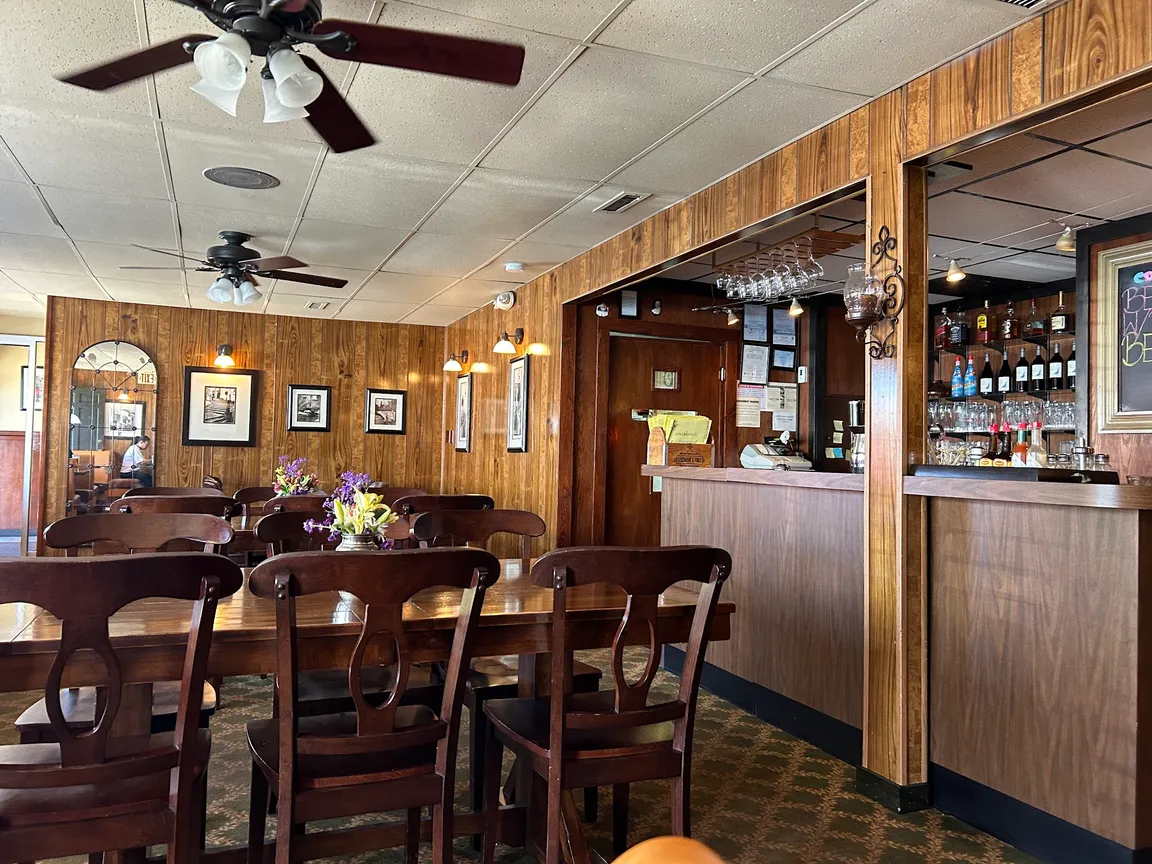 Smakosz Restaurant