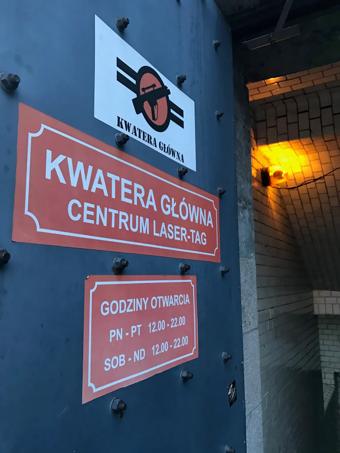 Kwatera Główna Centrum Laser Tag - Wystrzałowa Zabawa!