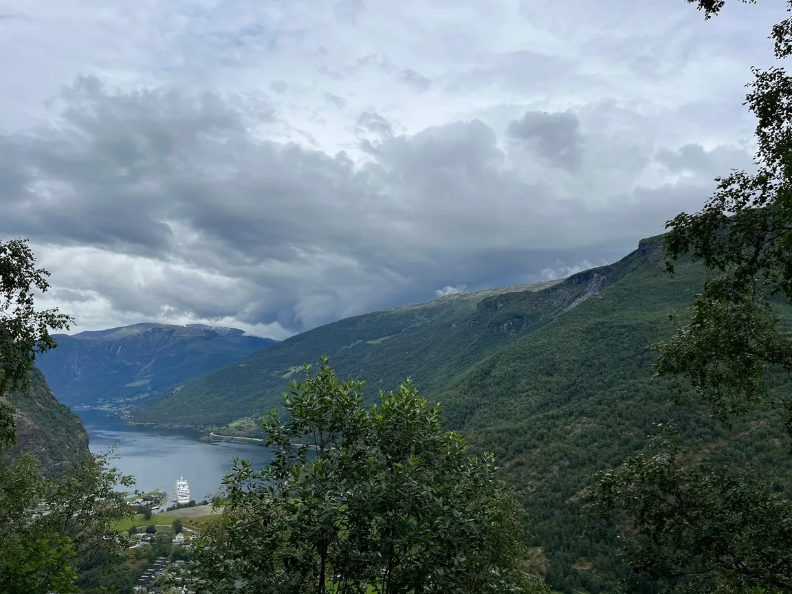 Brekkefossen Trailhead