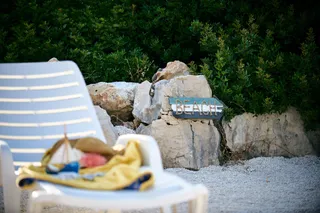 "Boat Tour from Trogir to Secret Underwater Museum: Private Beach & Resort