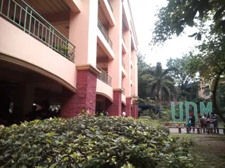 Universidad De Manila