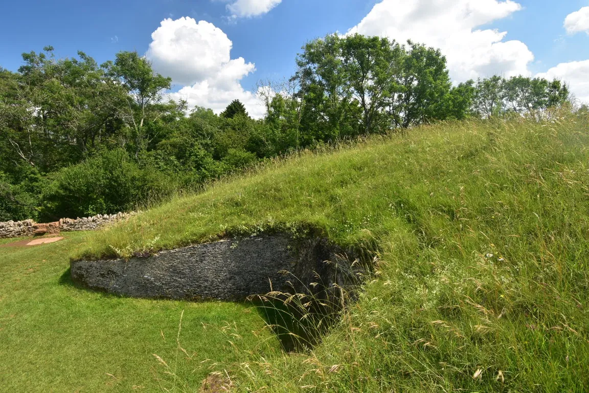 Belas Knap Long Barrow
