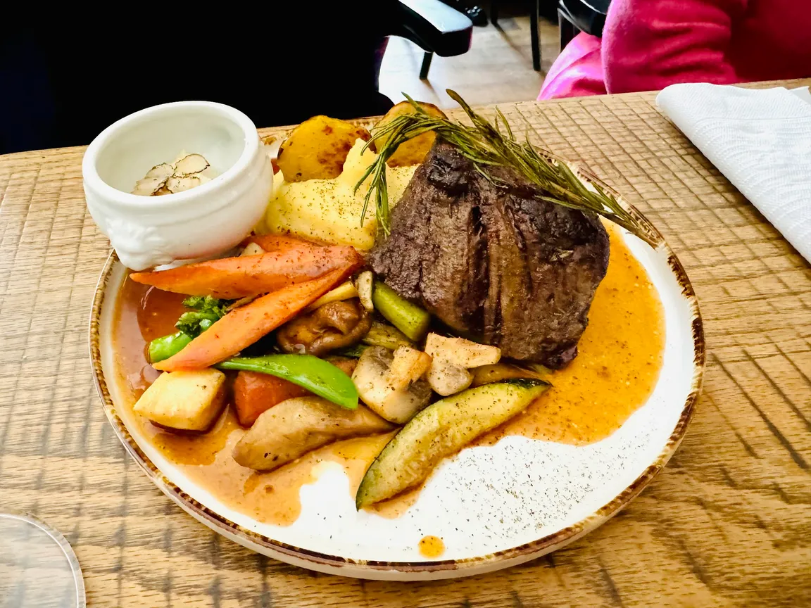 ROCAILLE - Café, Patisserie, Bistrot & WineBar - Düsseldorf