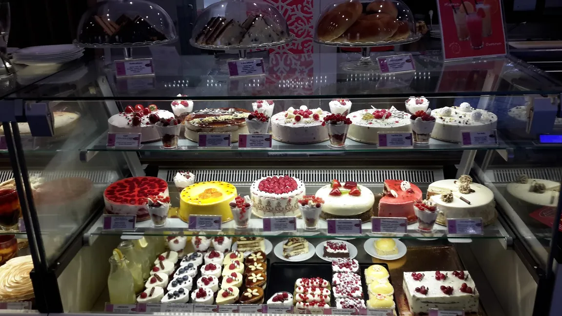 Cafe Góra Lodowa - kawiarnia, lodziarnia, cukiernia
