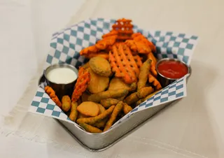 Sidekixx: Kitchen, Bar, & Bowling