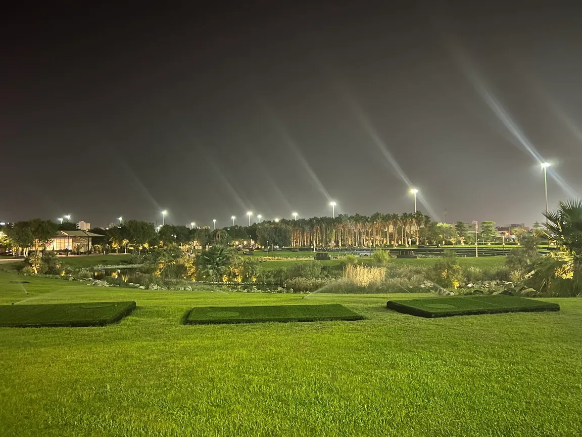 Al Shaheed Lake بحيرة حديقة الشهيد