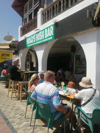 Mollys Irish Bar