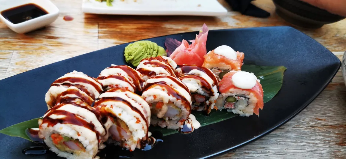 Nardin Wine, Sushi & Cheese
