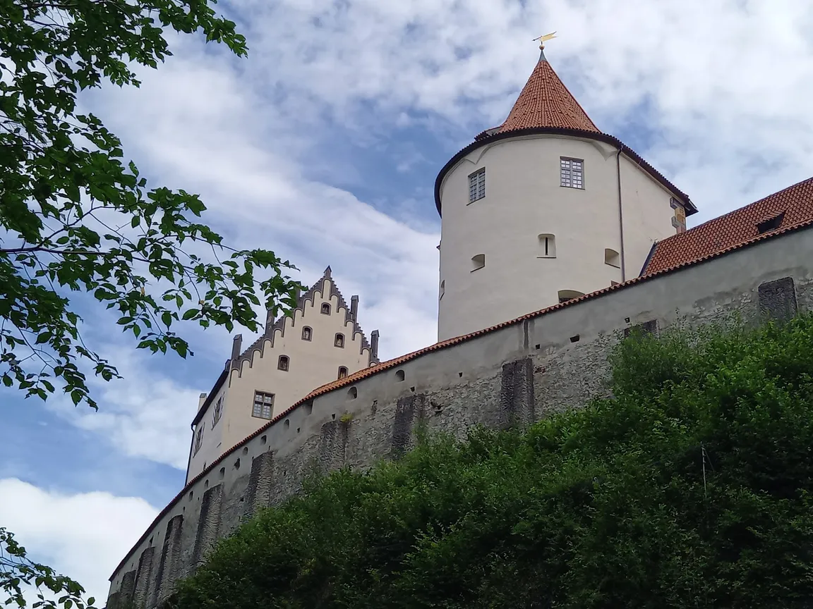 Hohes Schloss