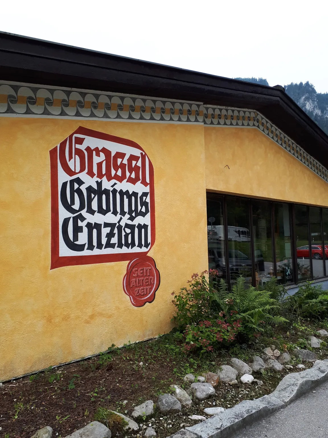 Enzianbrennerei Grassl / Distillery