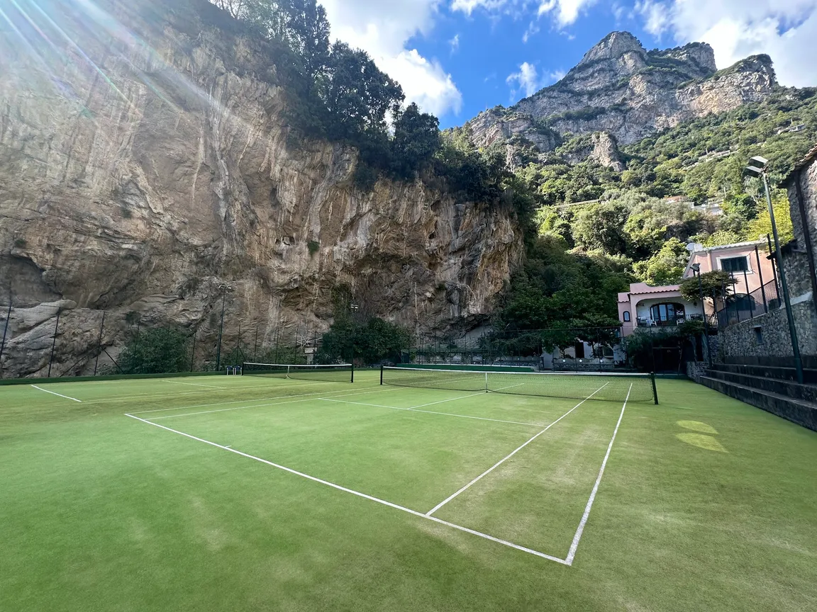 Tennis on the seventh floor