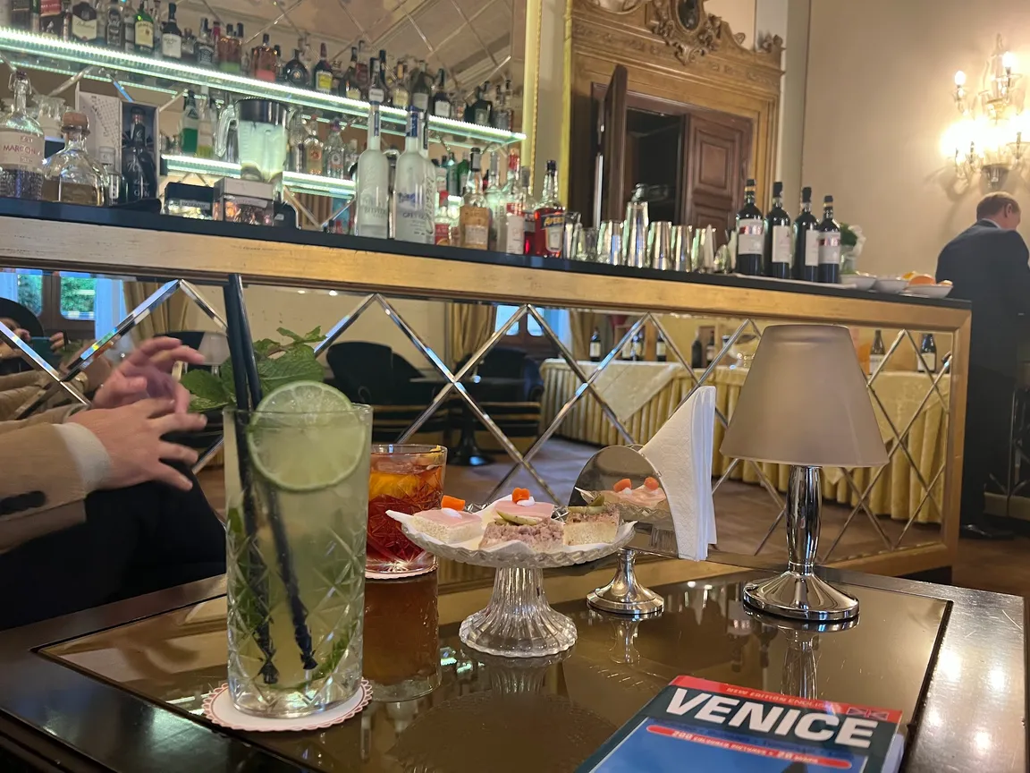 Bat Bar Lounge & Terrace