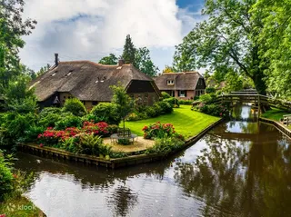 Giethoorn village
