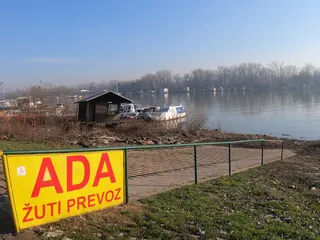 Žuti prevoz za Adu