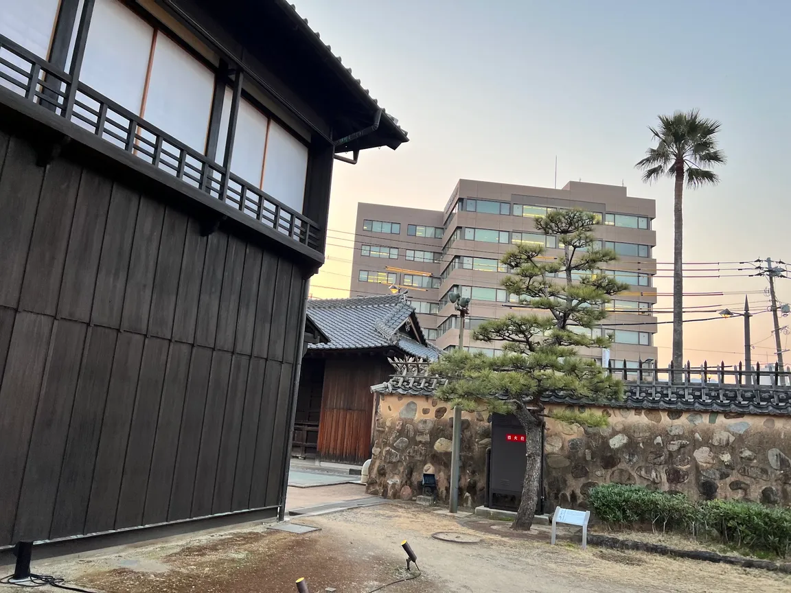 Sea Gate