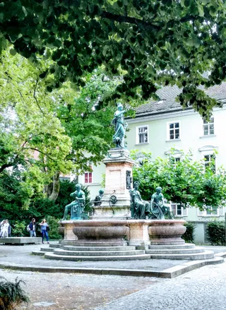 Lindaviabrunnen, Insel Lindau - Wilhelm Rümann (1884)