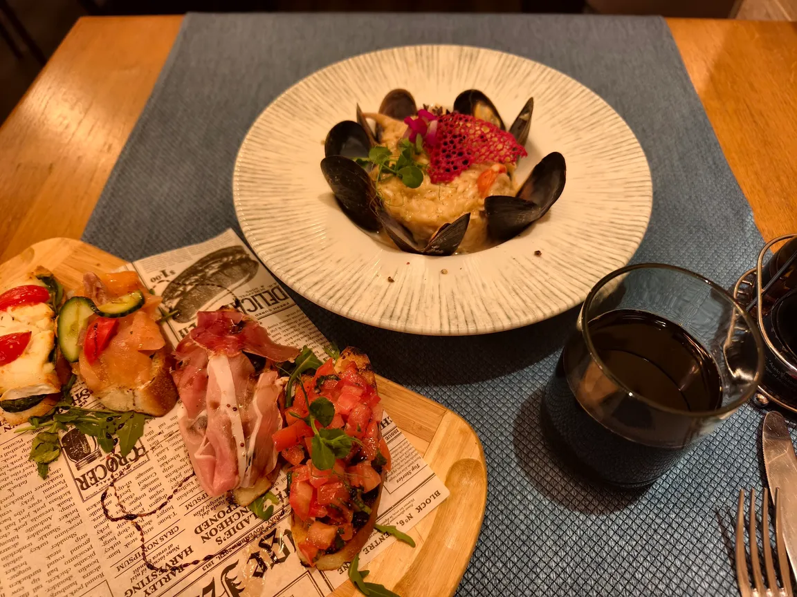 Trattoria Mezzaluna