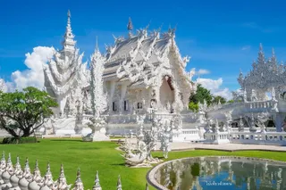Wat Rong Khun (Biała Świątynia)