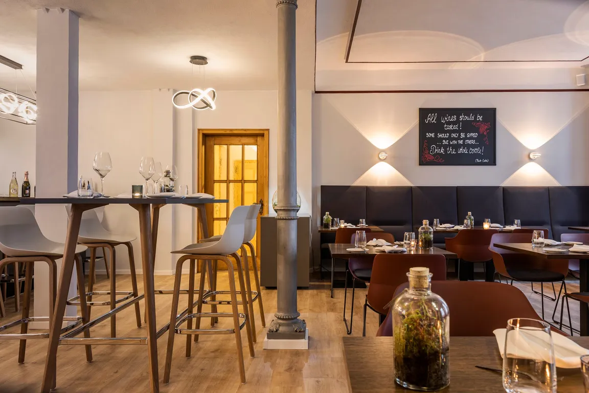 Heine's Wine & Dine