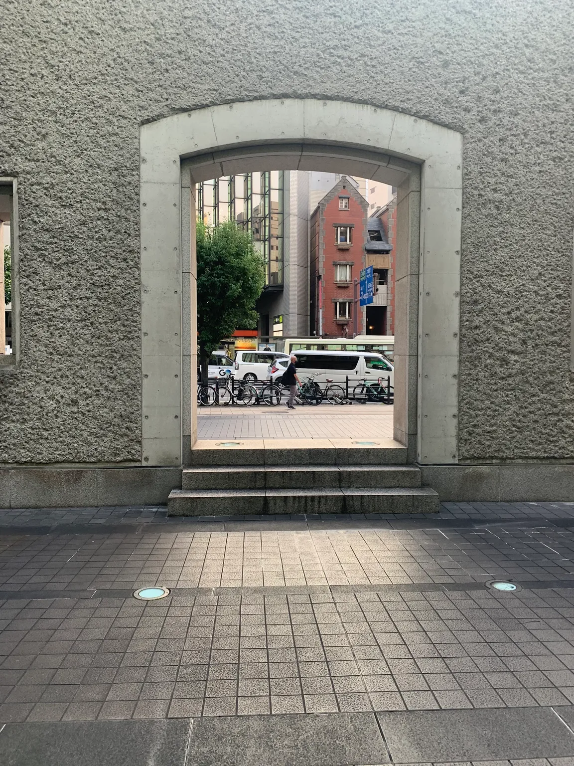 旧大阪毎日新聞大阪本社 旧社屋玄関 玄関ポーチ