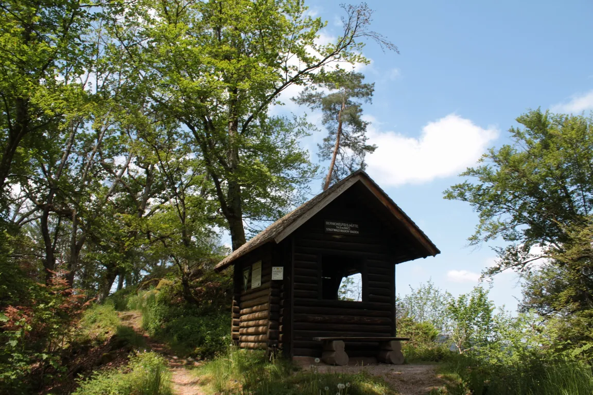 Kreuzfelsen (Bernickelfelsen)