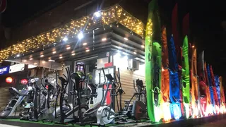 PAJISJE DHE AKSESORE SPORTIV / SPORTS SHOP ALBANIA / FITNESS EQUIPMENT / WATER SPORTS EQUIPMENT / OUTDOOR CAMPING TENT