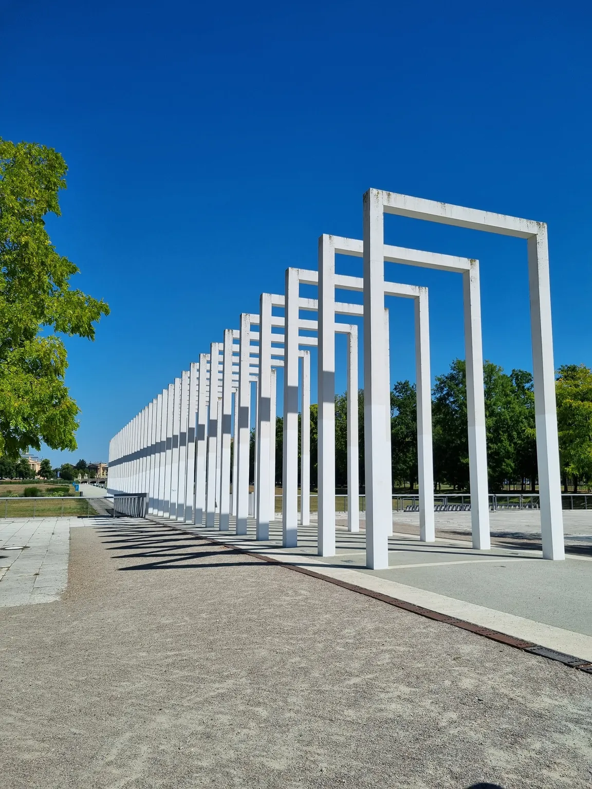 Kreuzgang im Bauhausstil