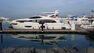 Yacht Club