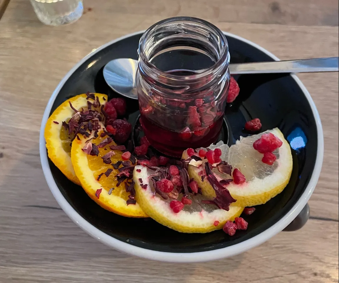 Lavenda Cafe & Lunch